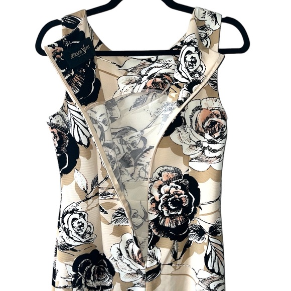 𝐏𝐄𝐀𝐂𝐇 𝐕𝐄𝐋𝐕𝐄𝐓 | FLORAL RUCHED SLEEVELESS DRESS - Picture 7 of 10